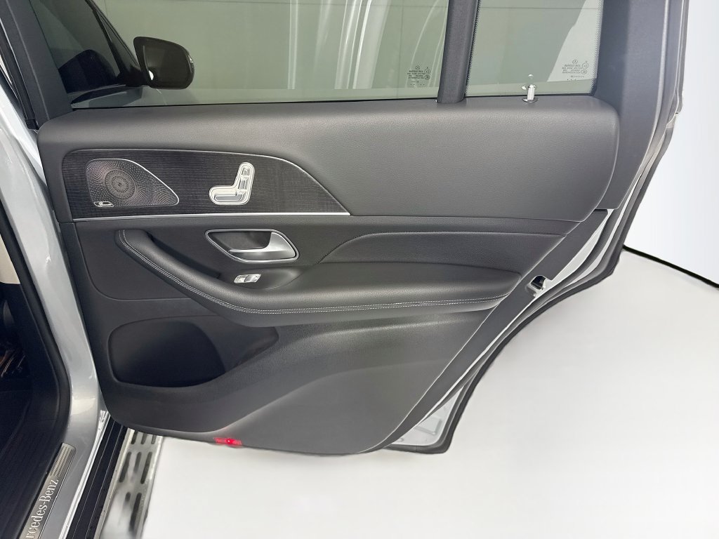 Certified 2023 Mercedes-Benz GLS 450 4MATIC image 28