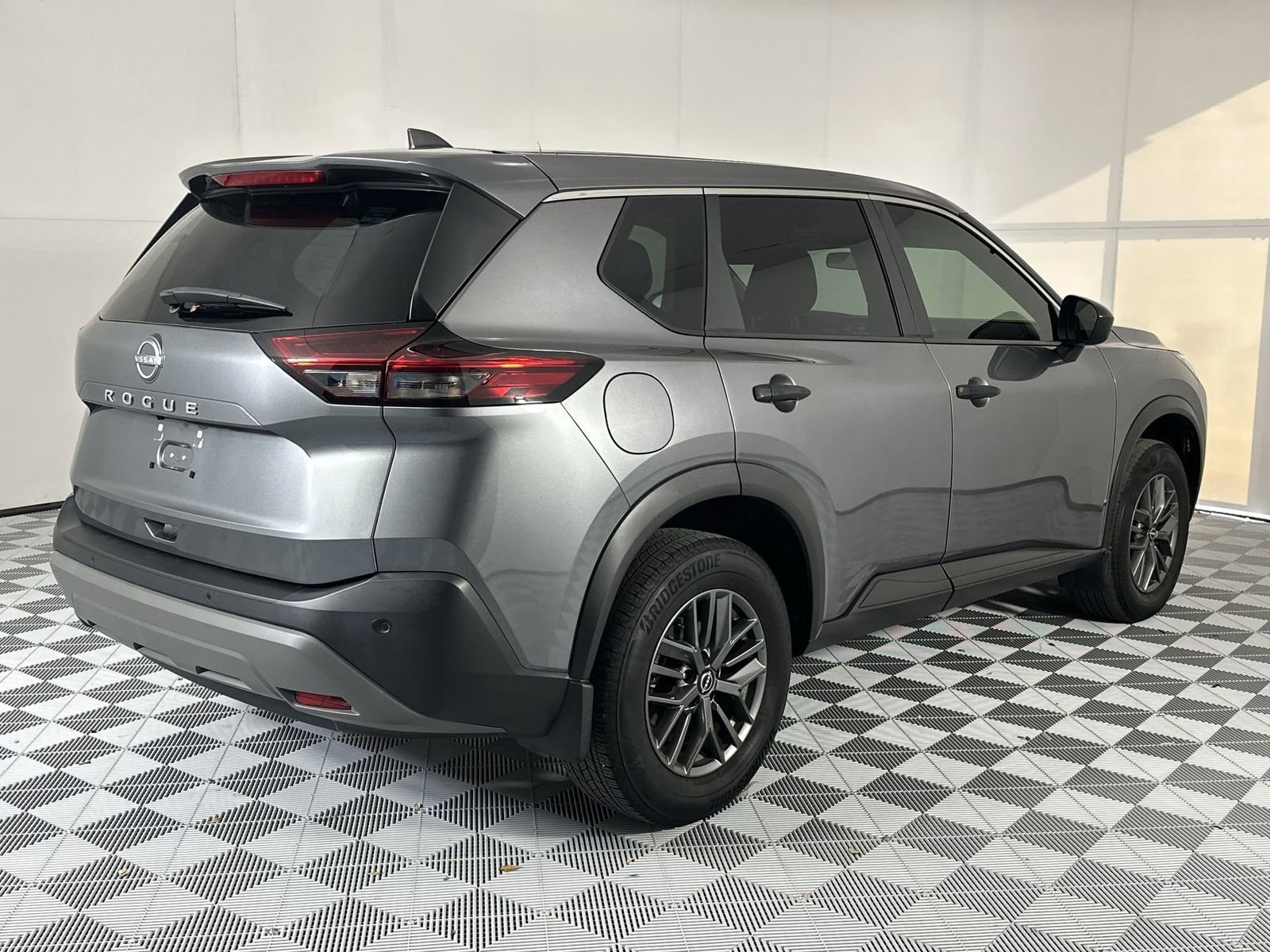 Certified 2023 Nissan Rogue S image 8