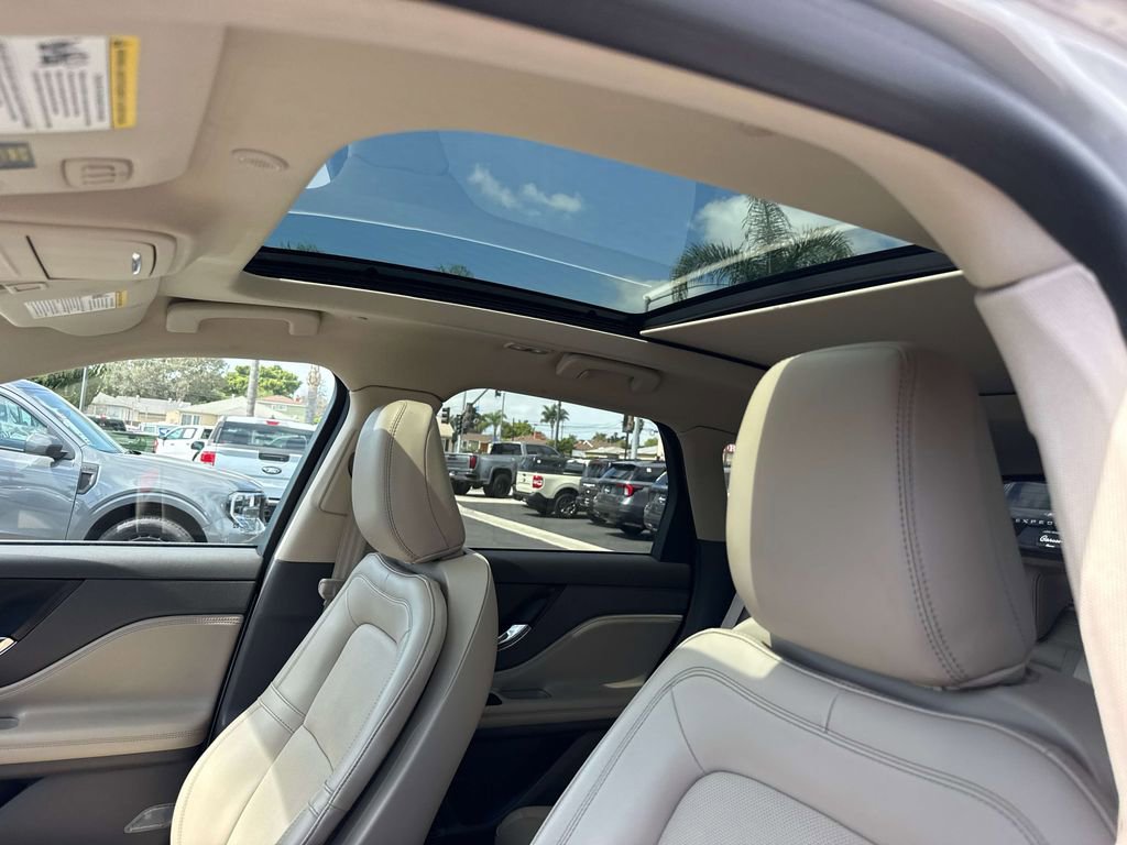 Certified 2022 Lincoln Corsair FWD image 23