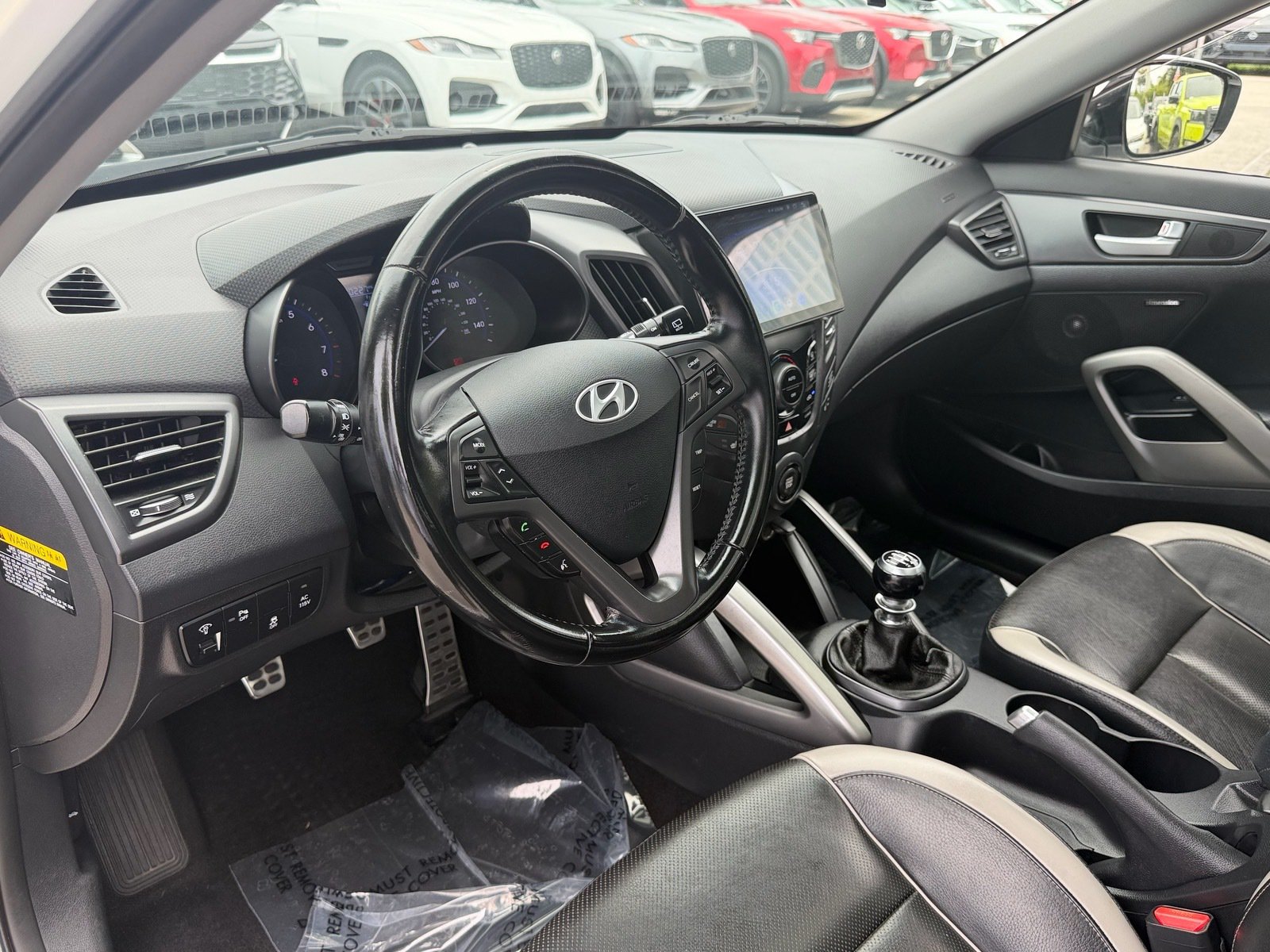 Used 2015 Hyundai Veloster Turbo w/ Option Group 04 FWD image 10