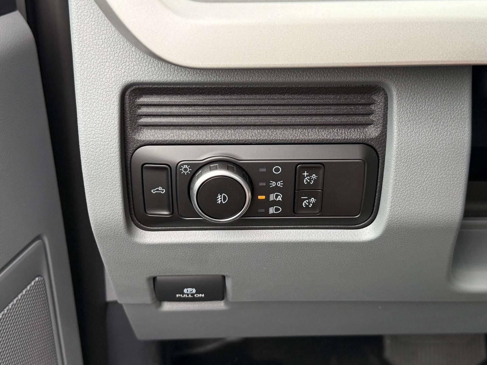 New 2026 Ford F550 4x4 Regular Cab Super Duty image 19