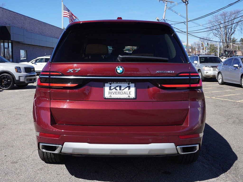 Used 2024 BMW X7 xDrive40i w/ Premium Package image 17