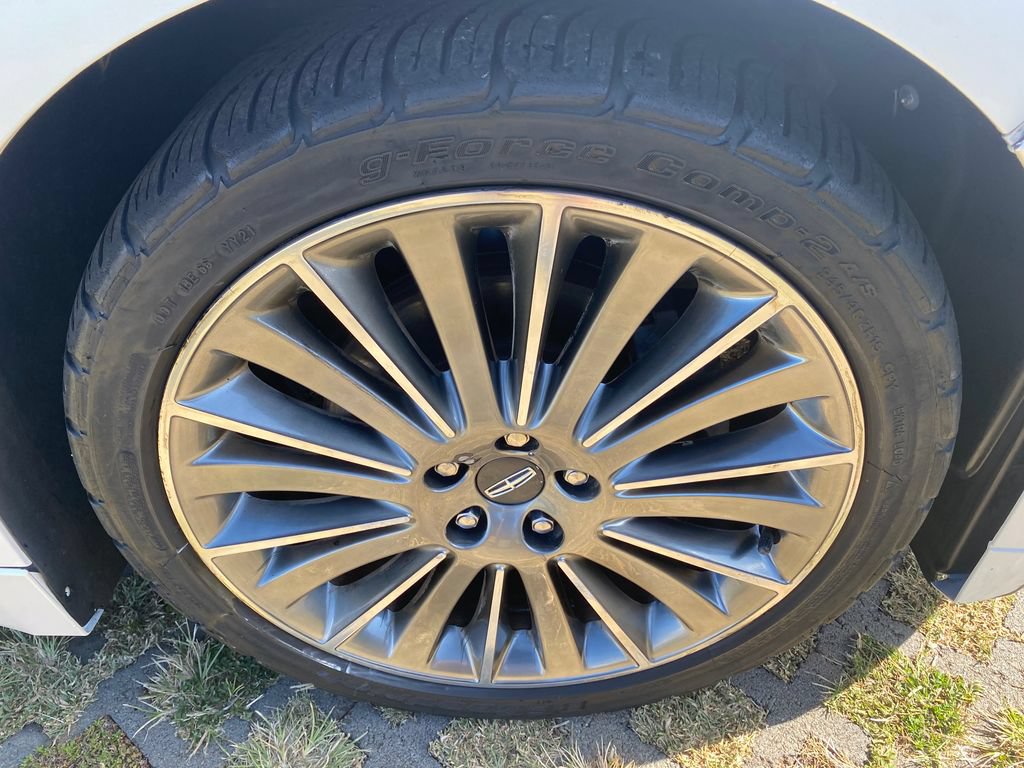 Used 2013 Lincoln MKZ FWD image 27