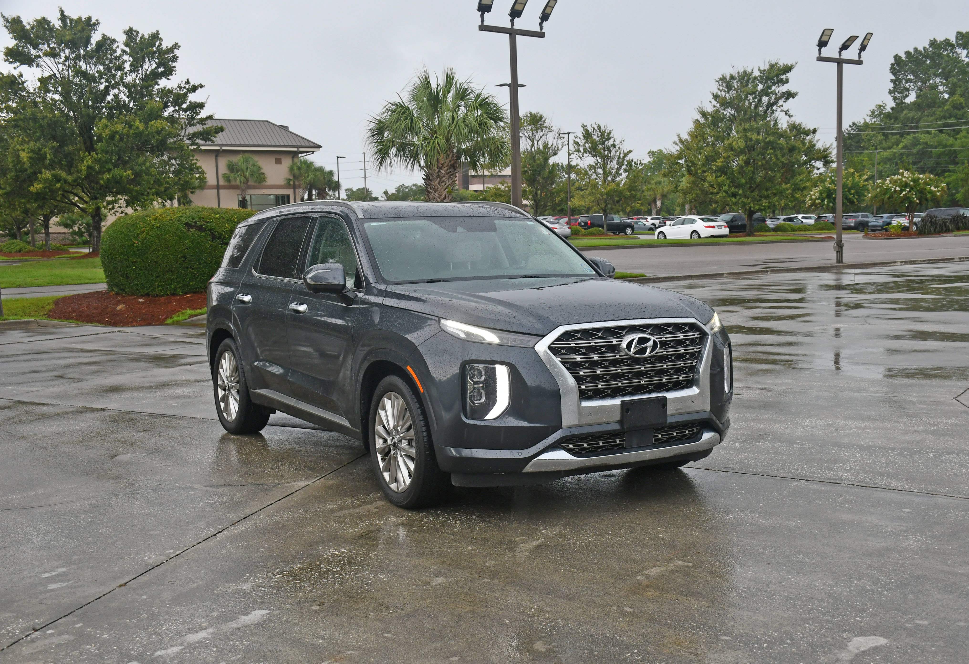 Used 2020 Hyundai Palisade Limited FWD image 6