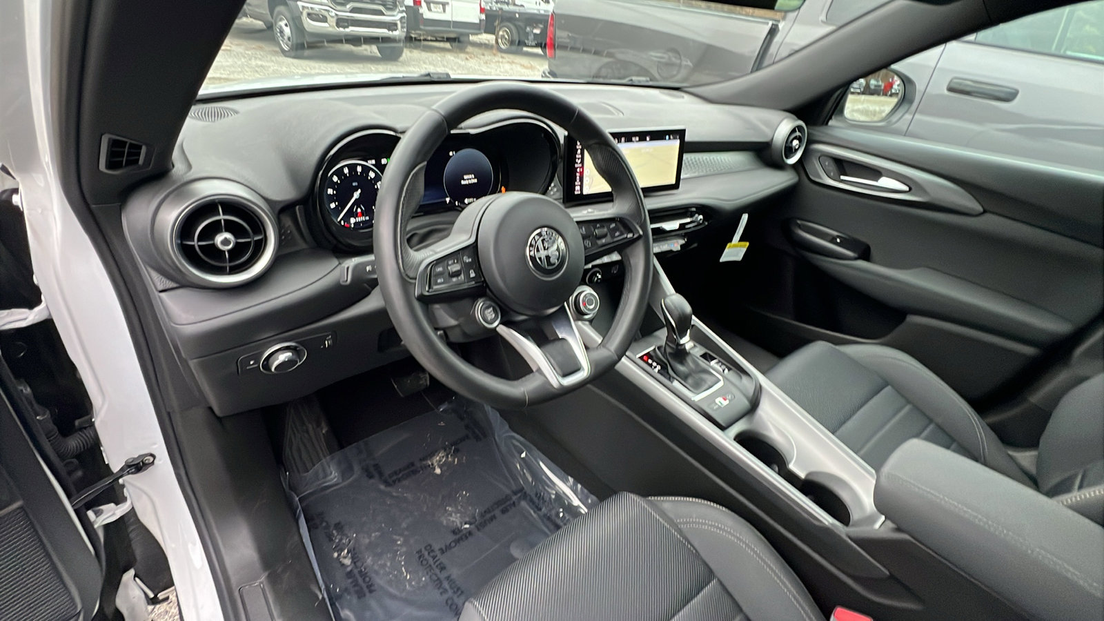 Used 2024 Alfa Romeo Tonale Sprint image 24