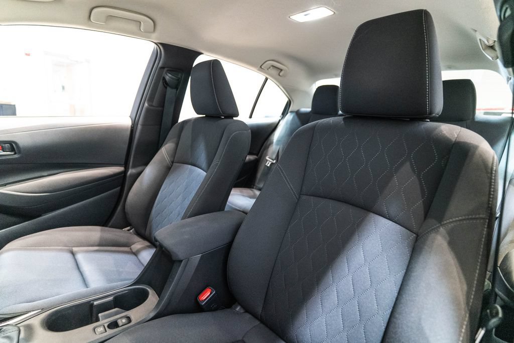 Used 2024 Toyota Corolla LE FWD image 6
