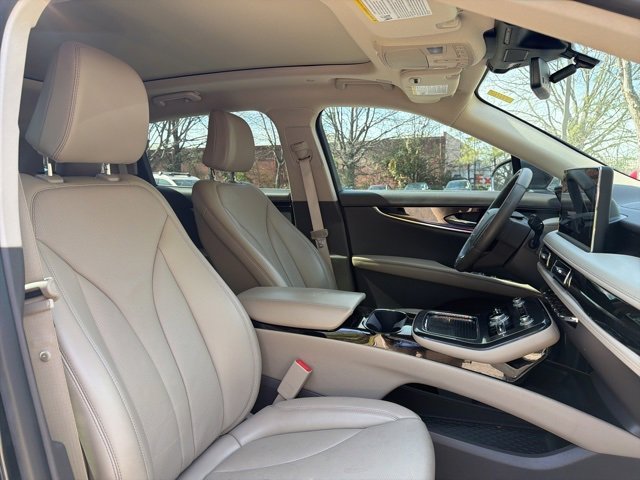 Used 2023 Lincoln Nautilus Reserve image 25