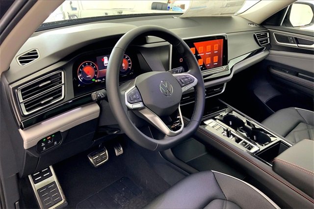 New 2026 Volkswagen Atlas Peak Edition image 7
