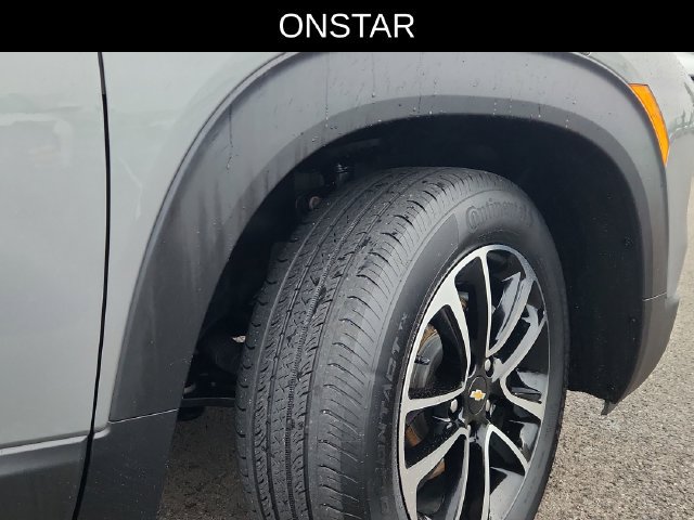 Used 2025 Chevrolet TrailBlazer LT AWD/4WD image 17