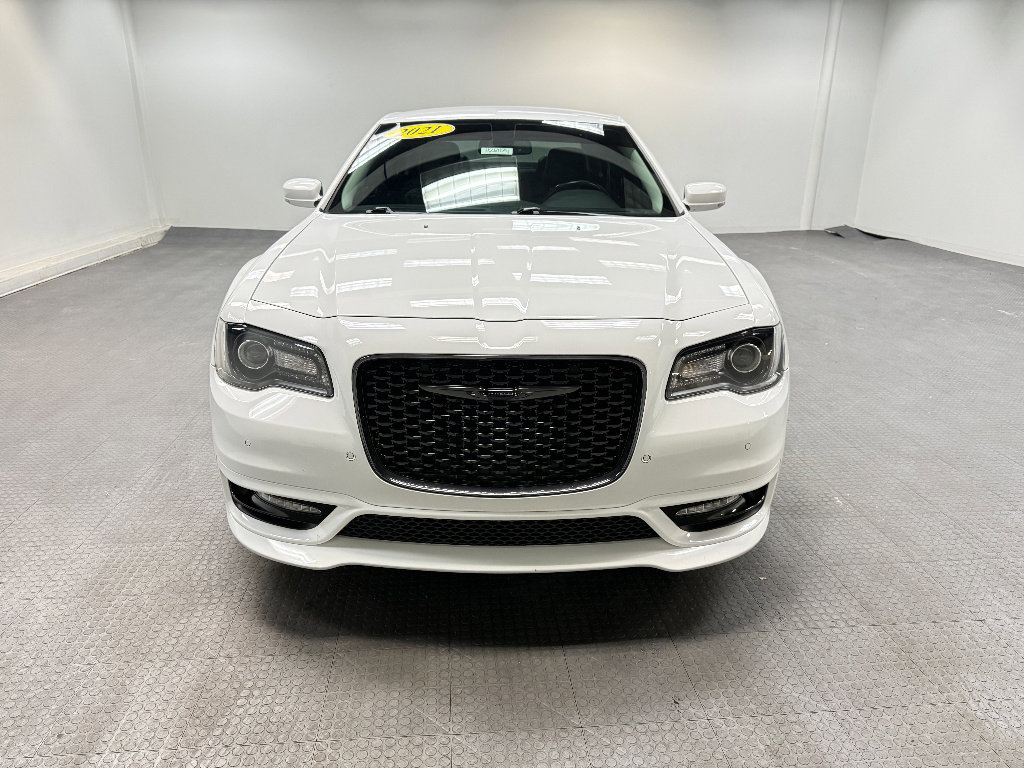 Used 2021 Chrysler 300 Touring L RWD image 9