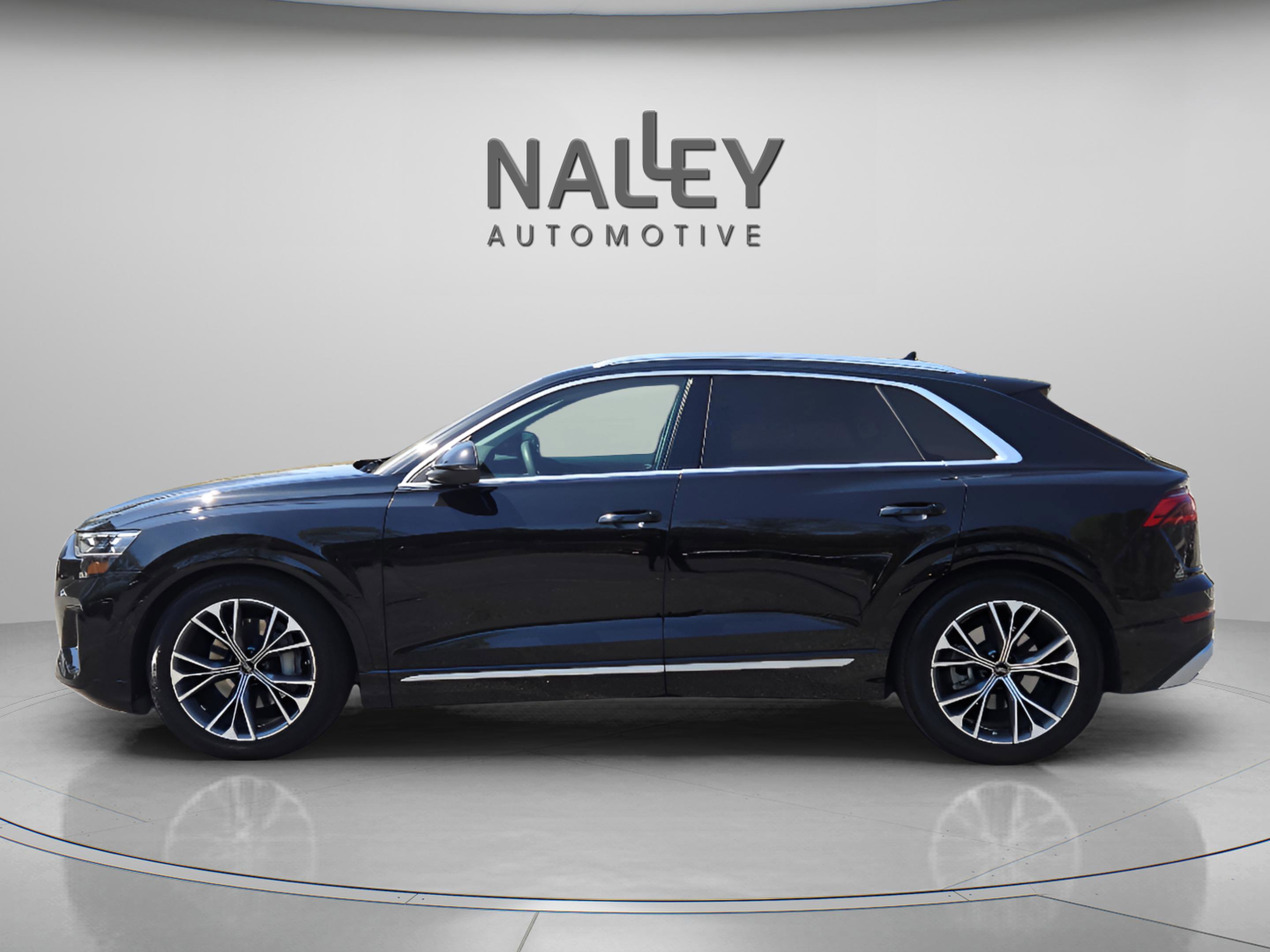 Used 2024 Audi Q8 Prestige w/ Prestige Package image 2