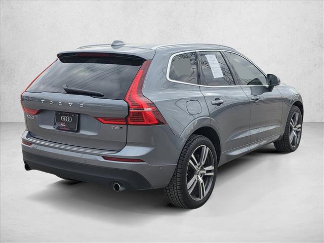 Used 2018 Volvo XC60 T6 Momentum w/ Convenience Package image 5