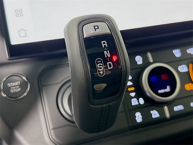 New 2026 Land Rover Defender 110 X-Dynamic SE image 19