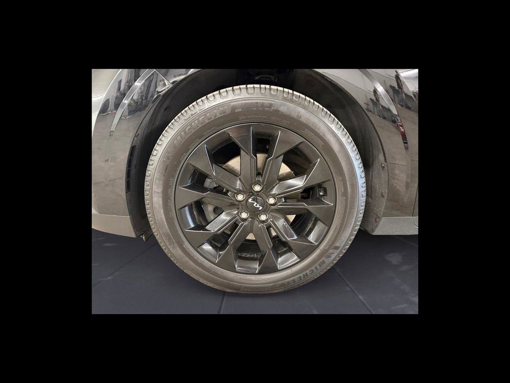 Used 2022 Kia Carnival SX Prestige FWD image 10