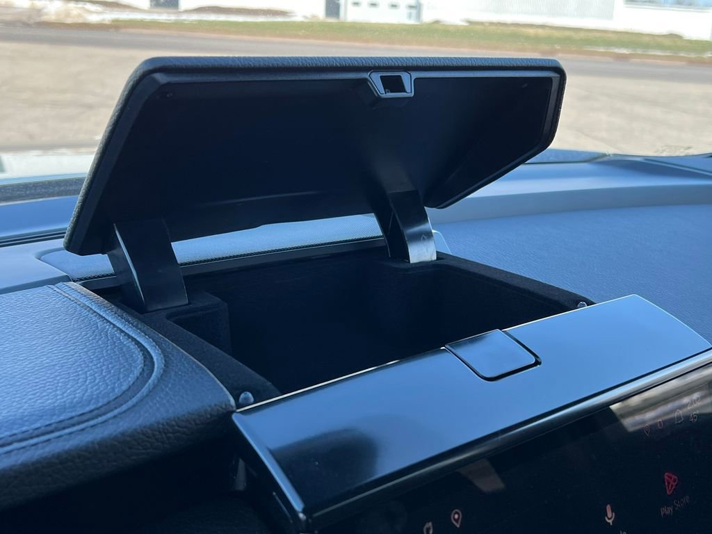 New 2025 GMC Yukon XL Denali w/ Denali Reserve Package image 33