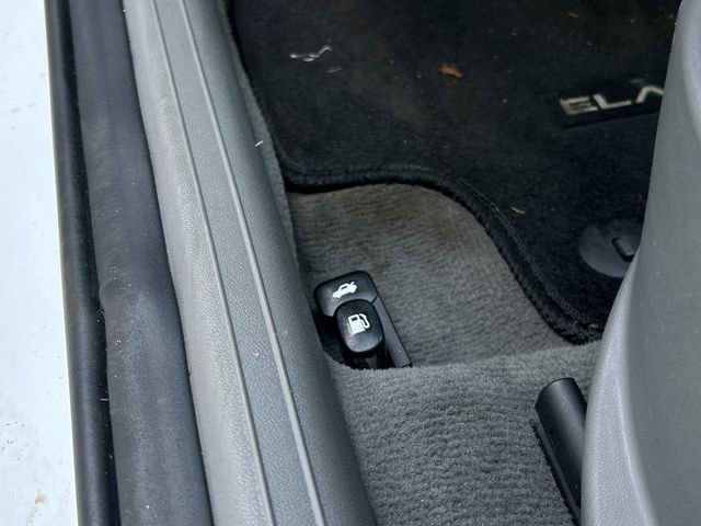 Used 2022 Hyundai Elantra SEL w/ Cargo Package image 22