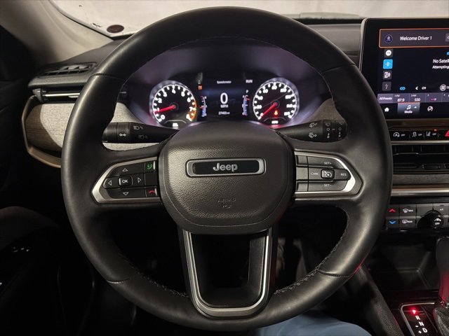 Used 2022 Jeep Compass Latitude image 21