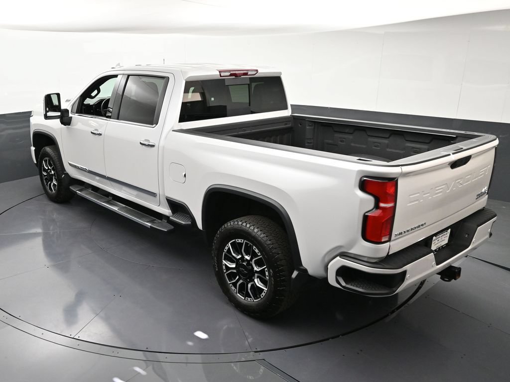 Certified 2025 Chevrolet Silverado 3500 High Country w/ High Country Premium Package AWD/4WD image 17