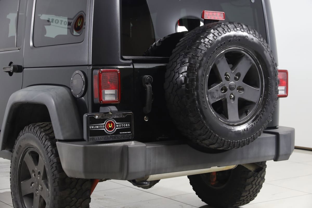 Used 2012 Jeep Wrangler Unlimited Rubicon AWD/4WD image 19