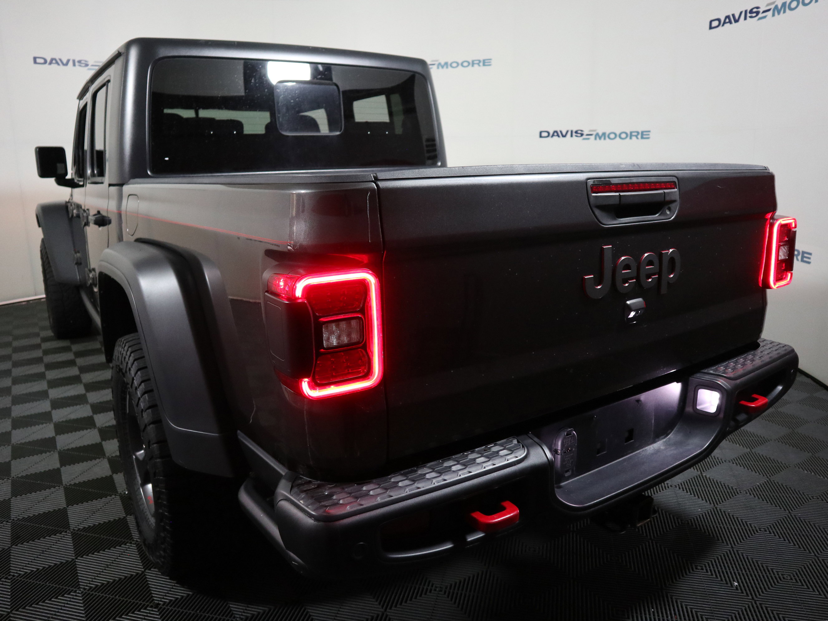 Used 2021 Jeep Gladiator Rubicon w/ Cold Weather Group image 9
