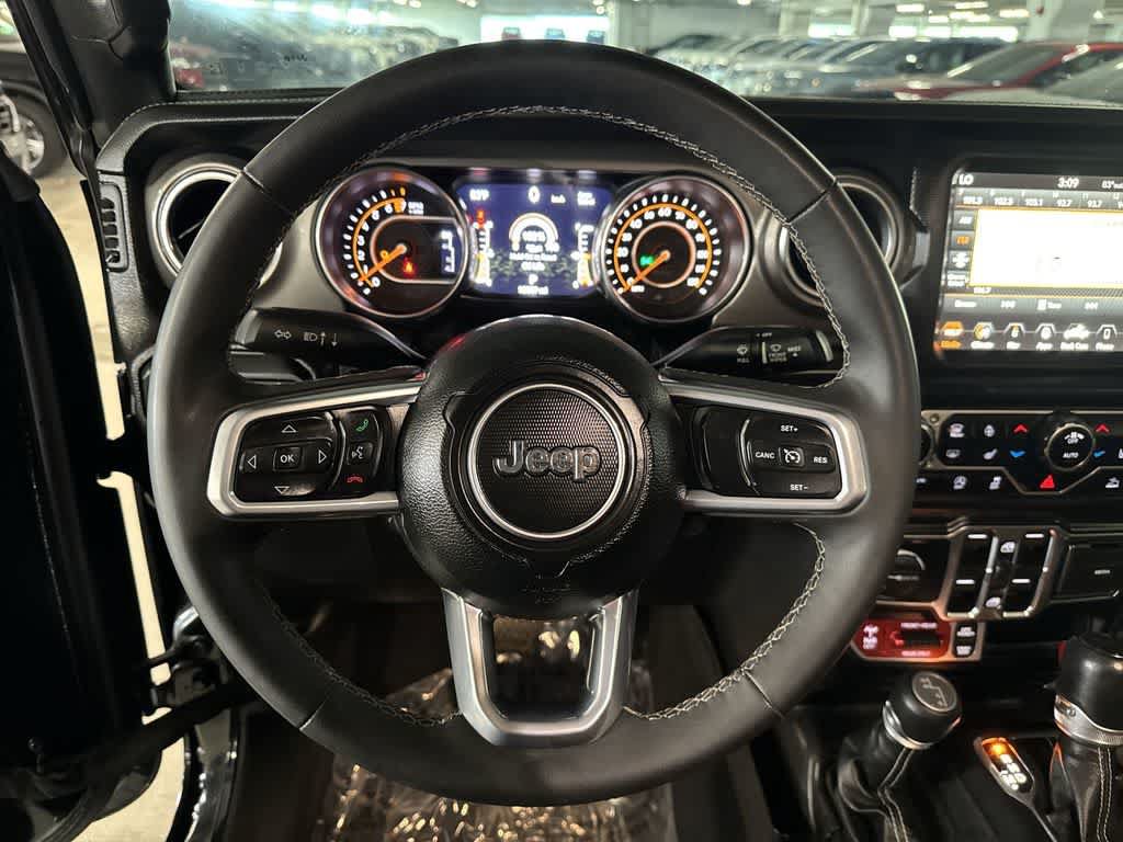 Used 2023 Jeep Gladiator Rubicon w/ LED Lighting Group AWD/4WD image 14