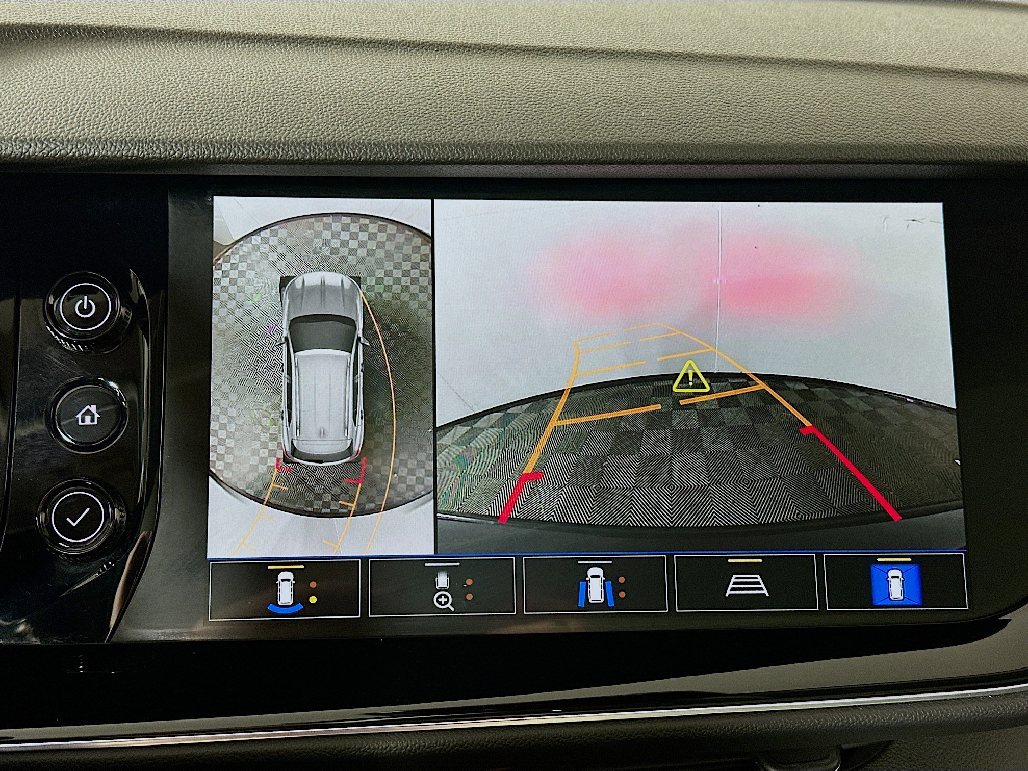 Used 2023 Buick Envision Avenir AWD/4WD image 14