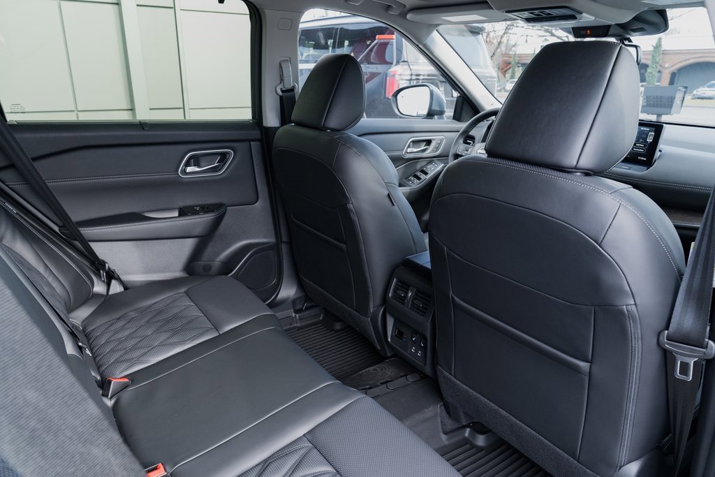 New 2026 Nissan Rogue Platinum image 25