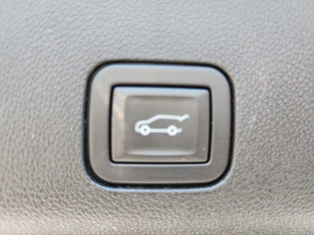 Used 2024 Chevrolet Suburban Premier w/ Premium Package image 17
