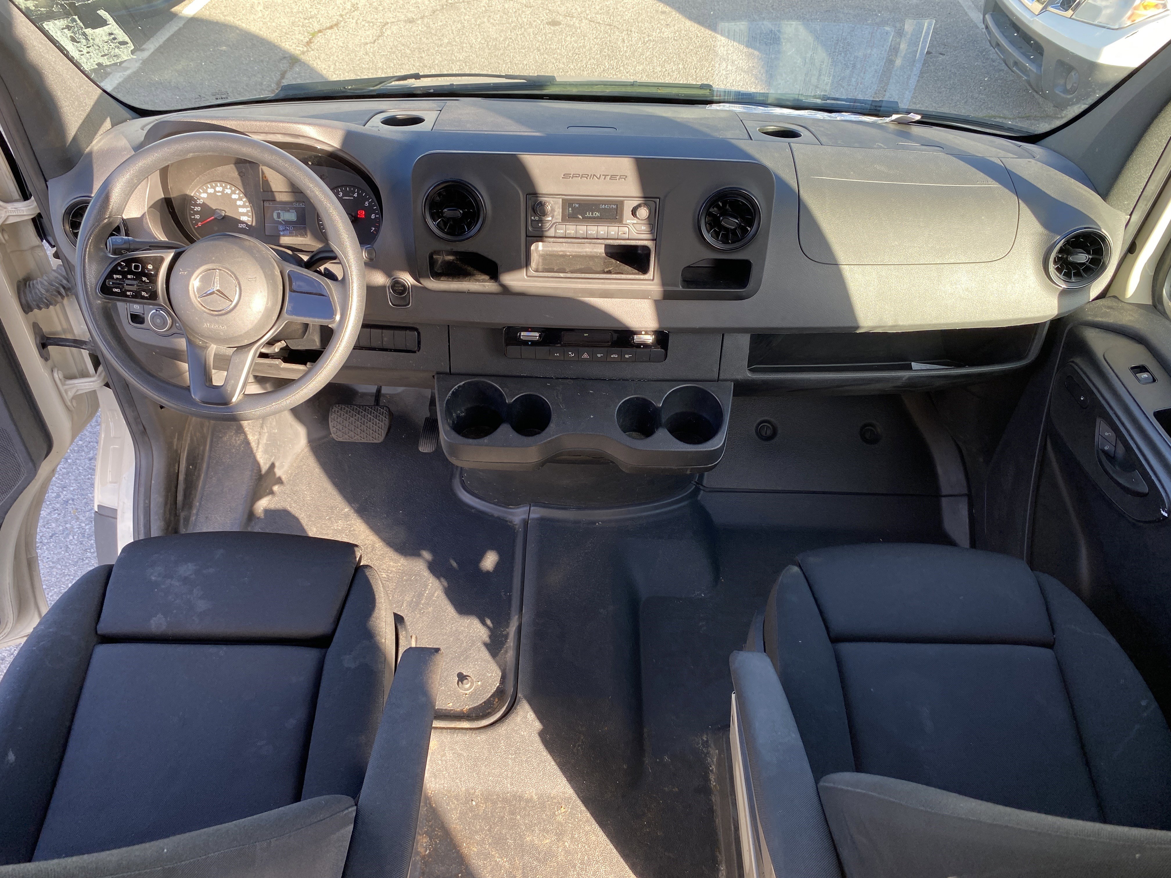 Used 2022 Mercedes-Benz Sprinter 1500 image 21