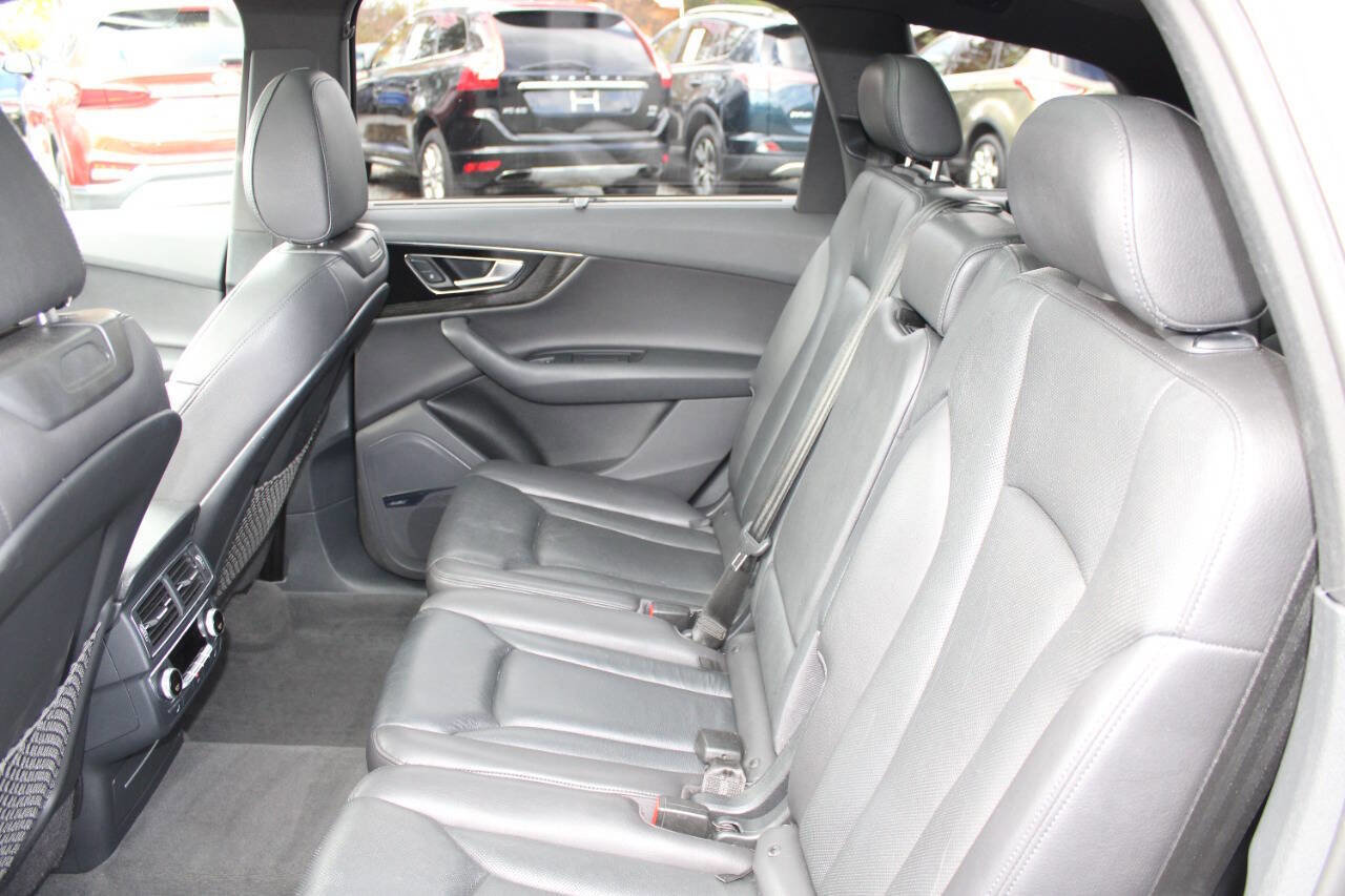 Used 2017 Audi Q7 3.0T Premium Plus image 21