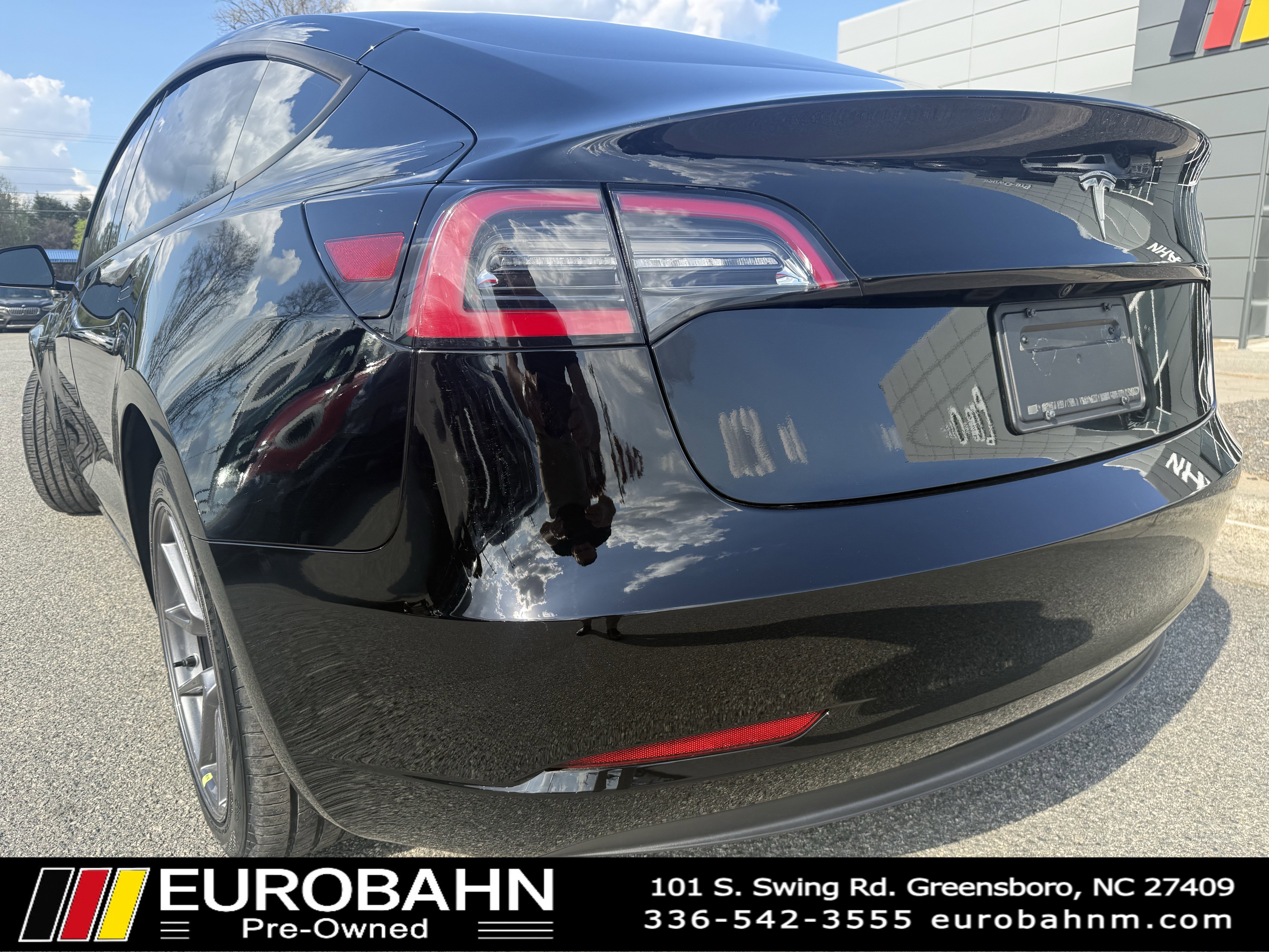 Used 2023 Tesla Model 3 Standard Range image 3