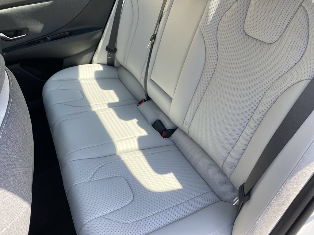 New 2026 Hyundai Elantra Limited FWD image 29
