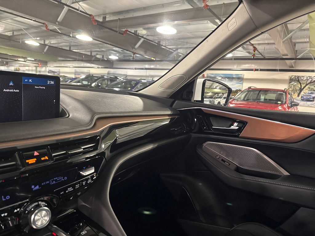 Used 2022 Acura MDX SH-AWD w/ Technology Package image 19