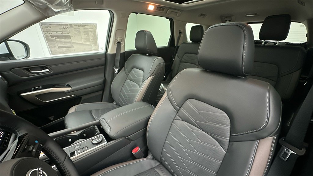 New 2025 Nissan Pathfinder Platinum w/ Cargo Package image 9