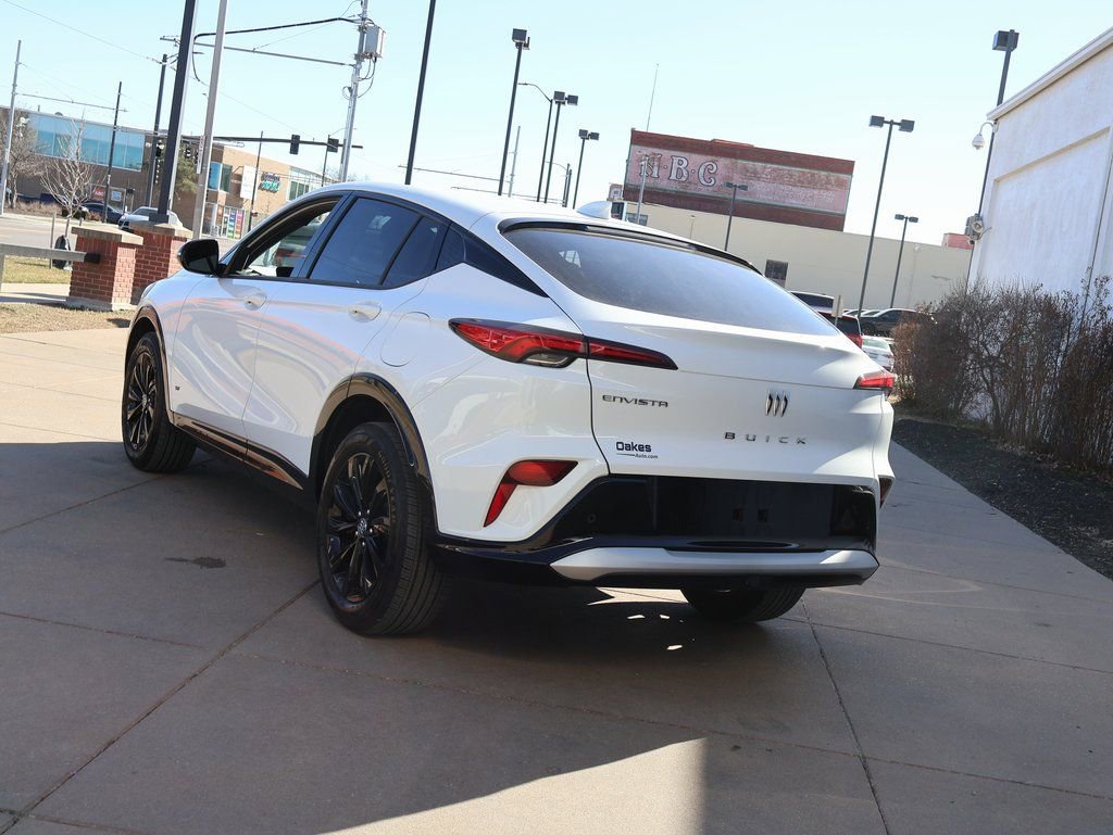Used 2025 Buick Envista Sport Touring image 4