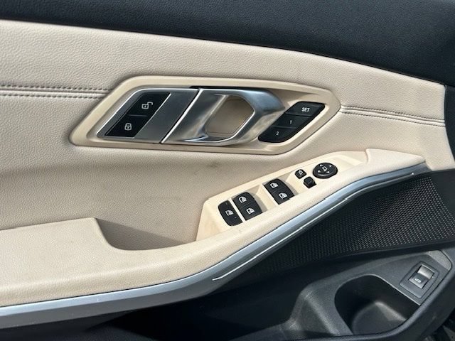 Used 2019 BMW 330i xDrive Sedan w/ Premium Package AWD/4WD image 22