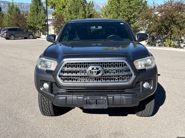 Used 2016 Toyota Tacoma TRD Off-Road AWD/4WD image 14