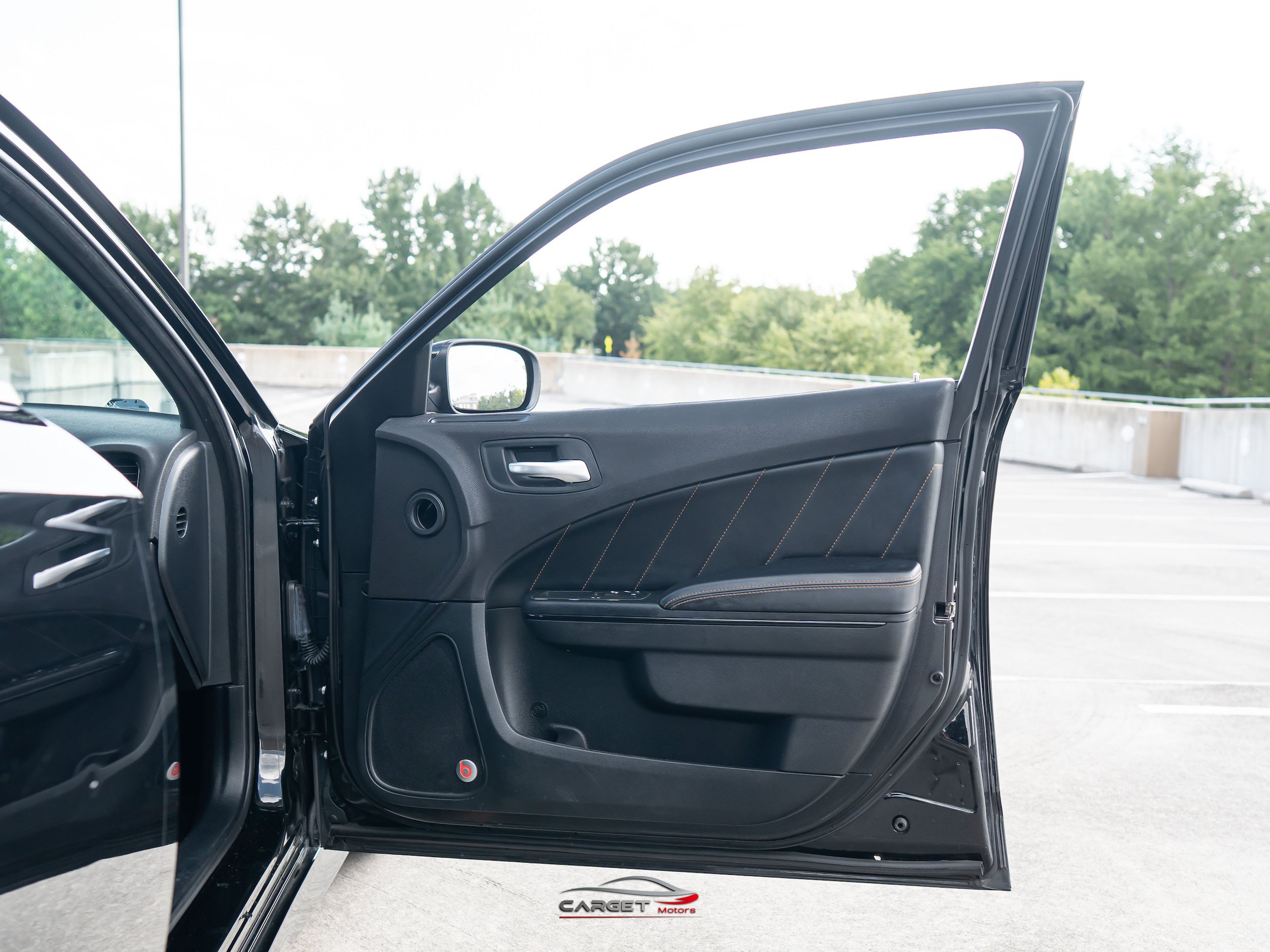 Used 2017 Dodge Charger R/T RWD image 33