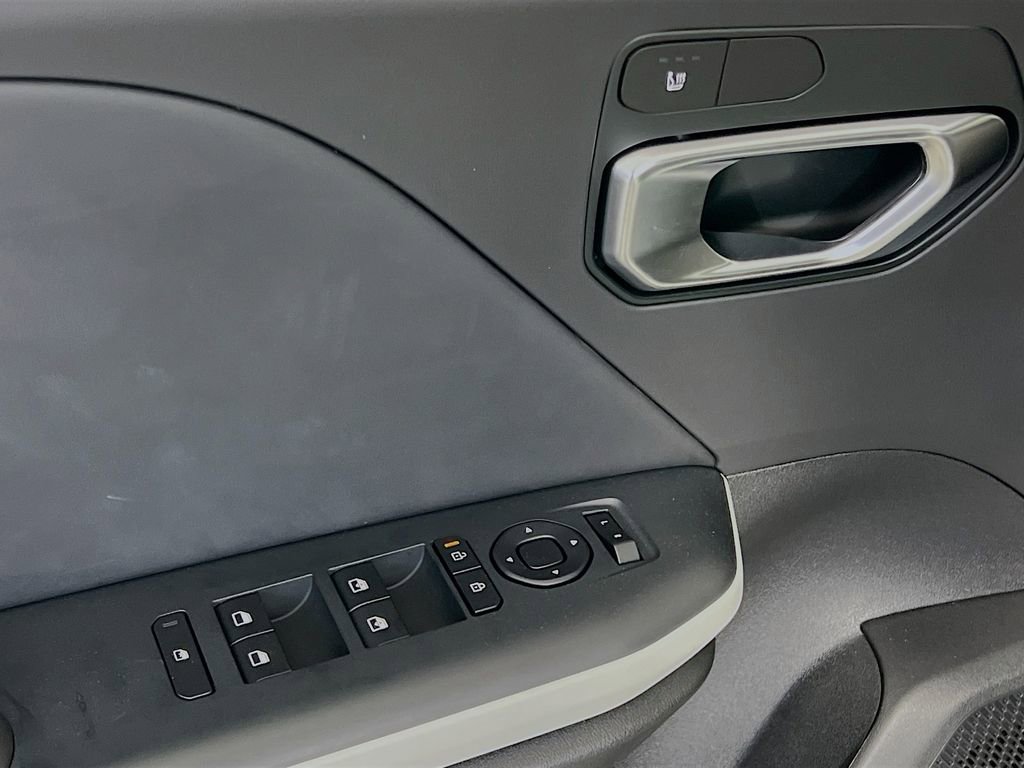 New 2025 Kia K4 GT-Line w/ GT-Line Sunroof Package FWD image 18