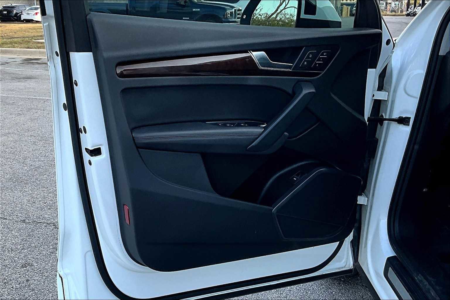 Used 2020 Audi Q5 2.0T Premium Plus w/ Premium Plus Package image 21