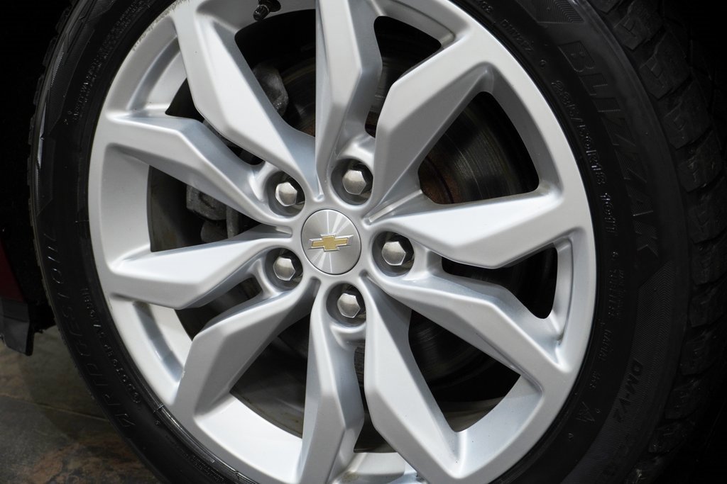 Used 2017 Chevrolet Impala LT image 9