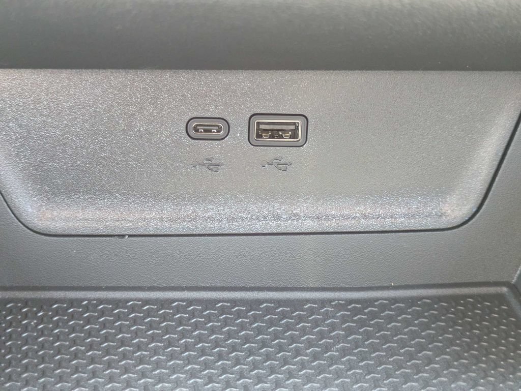 New 2027 Chevrolet Equinox RS w/ Safety and Technology Package FWD image 24
