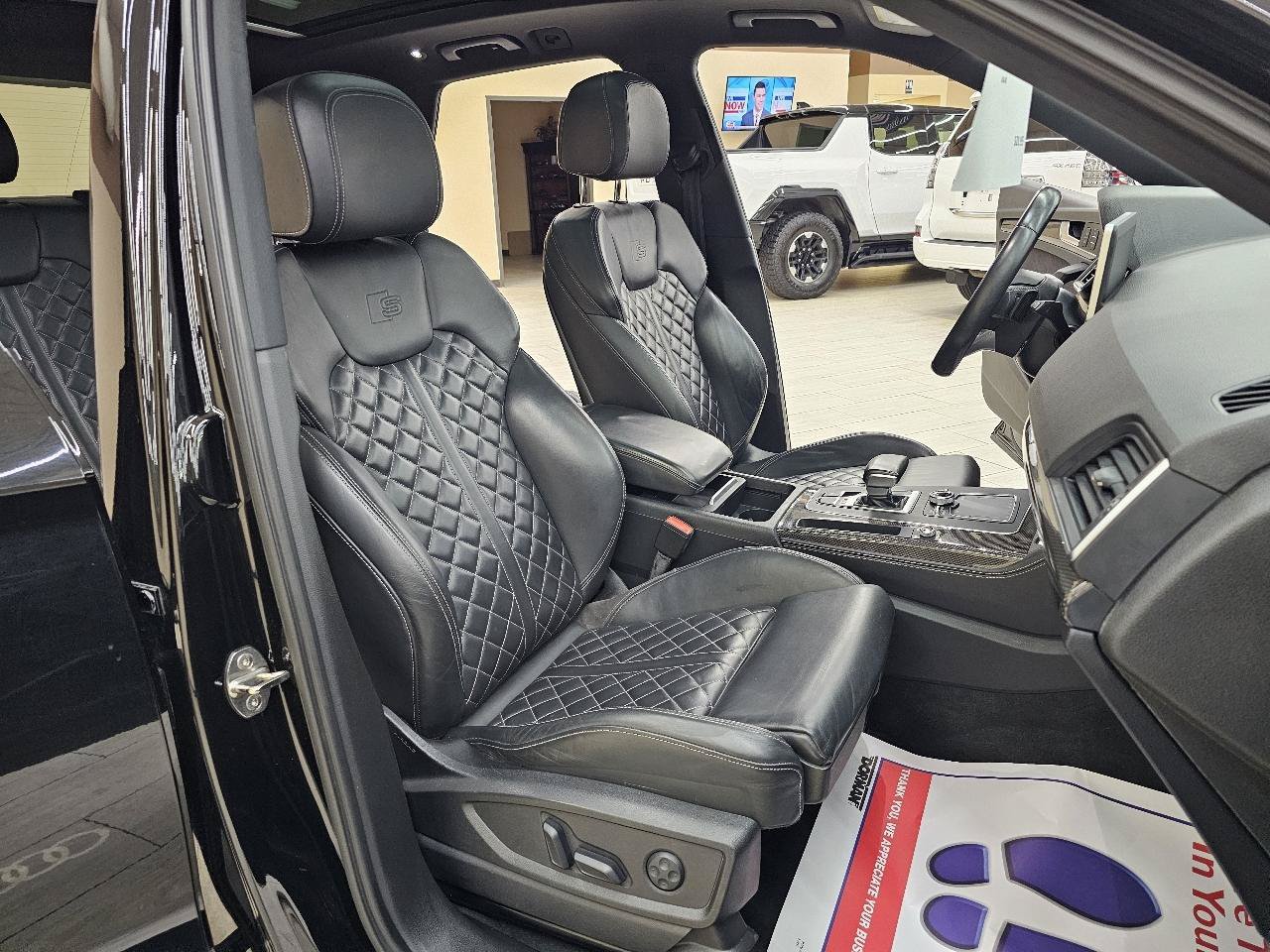Used 2018 Audi SQ5 Premium Plus w/ S Sport Package AWD/4WD image 20