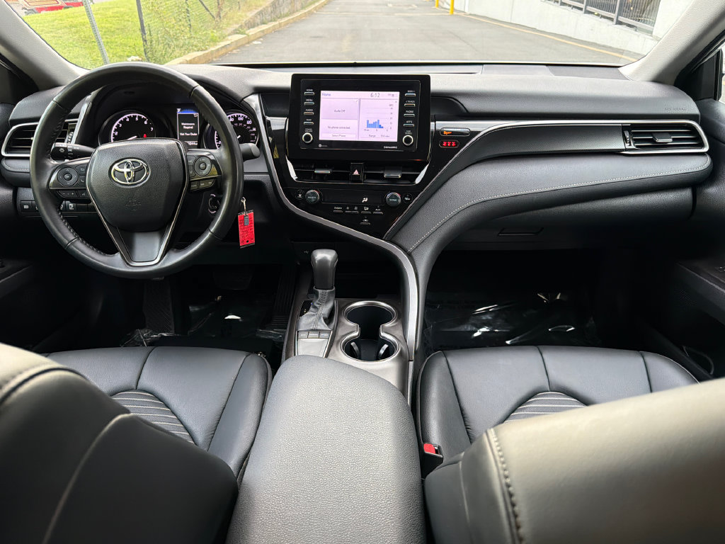 Used 2024 Toyota Camry SE FWD image 16