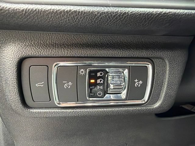 Used 2022 Lincoln Corsair Reserve w/ Equipment Group 201A AWD/4WD image 19