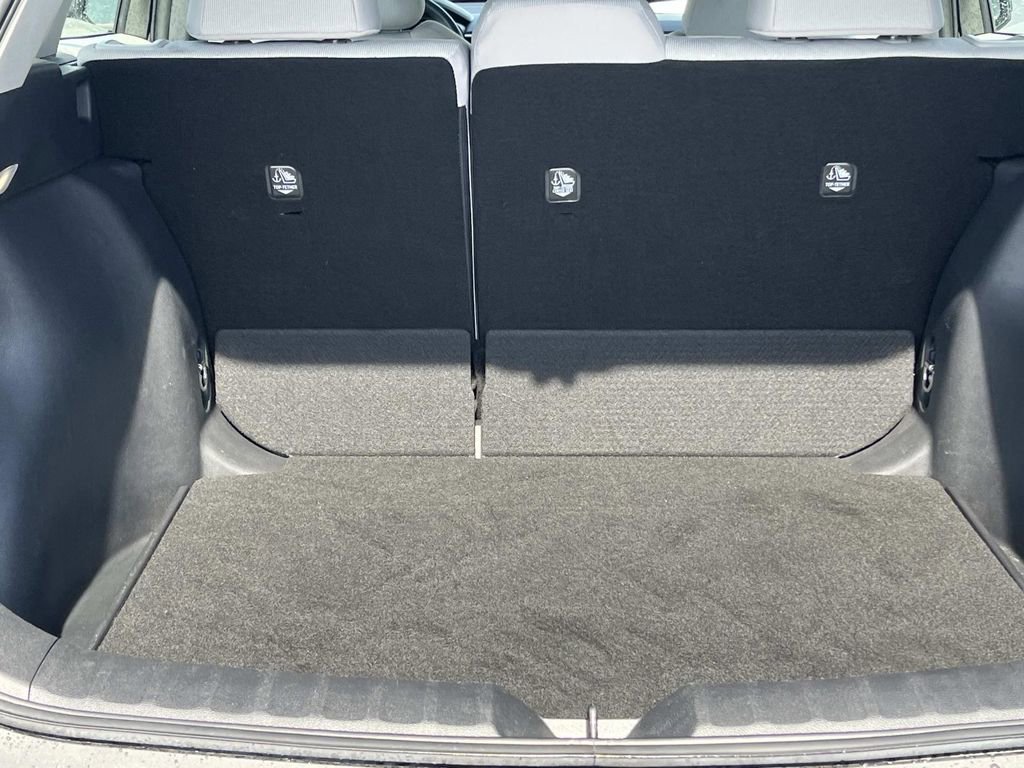 Used 2025 Toyota Corolla Cross L image 10