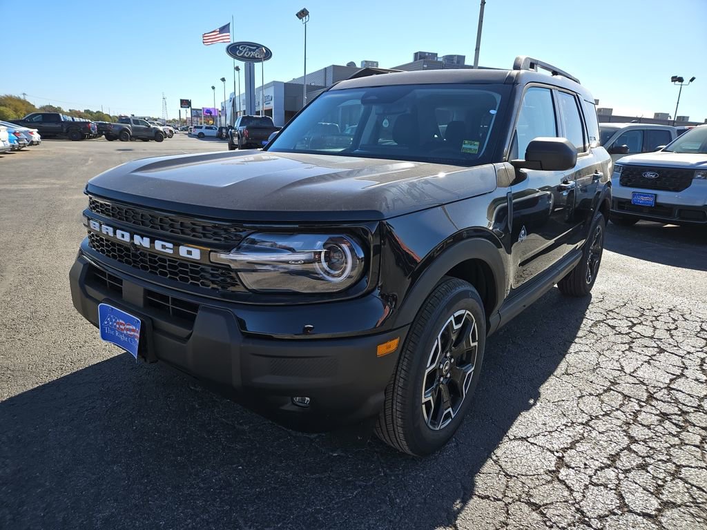 New 2025 Ford Bronco Sport Outer Banks image 4