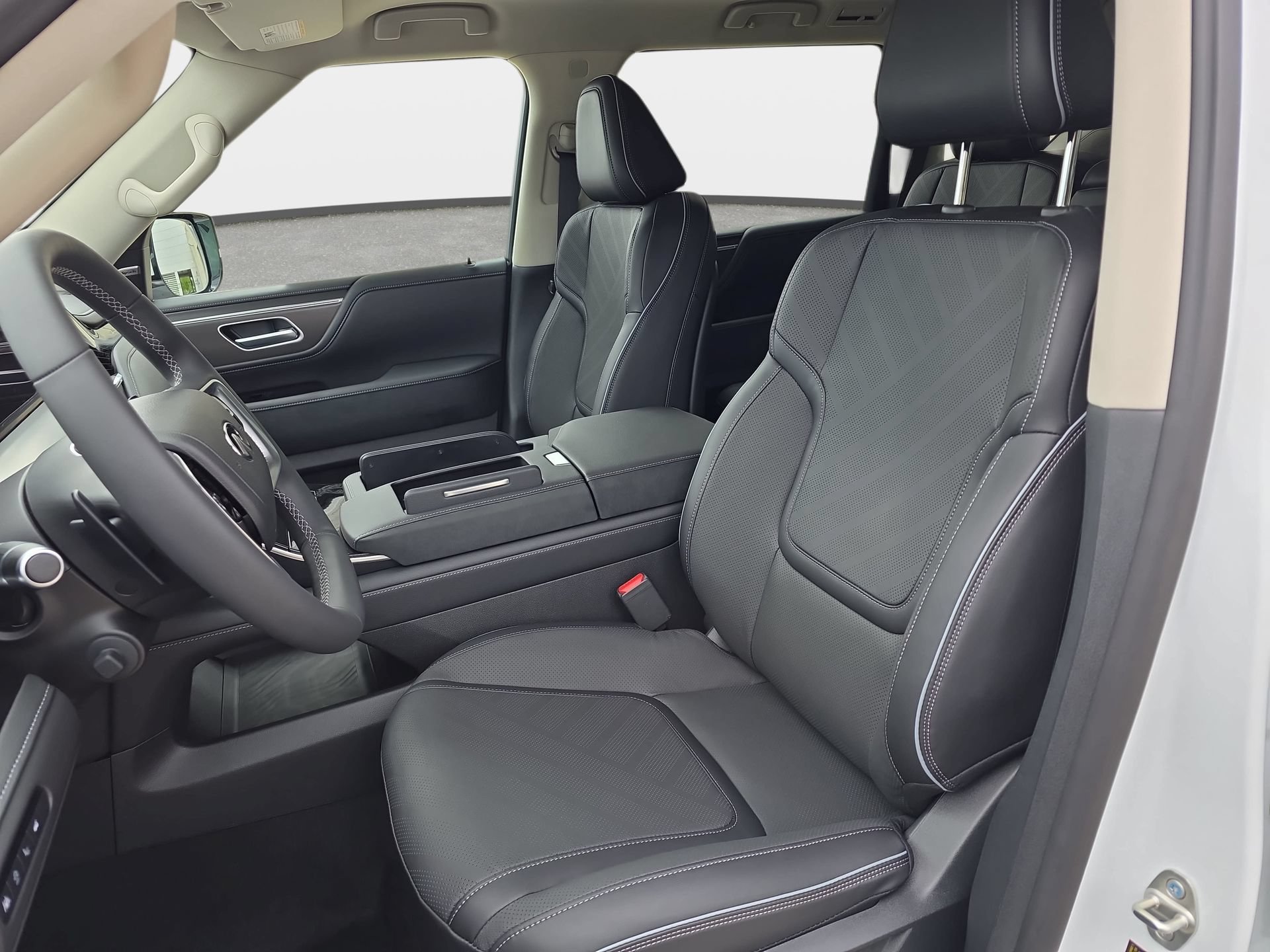 New 2026 INFINITI QX80 Luxe w/ Cargo Package RWD image 15