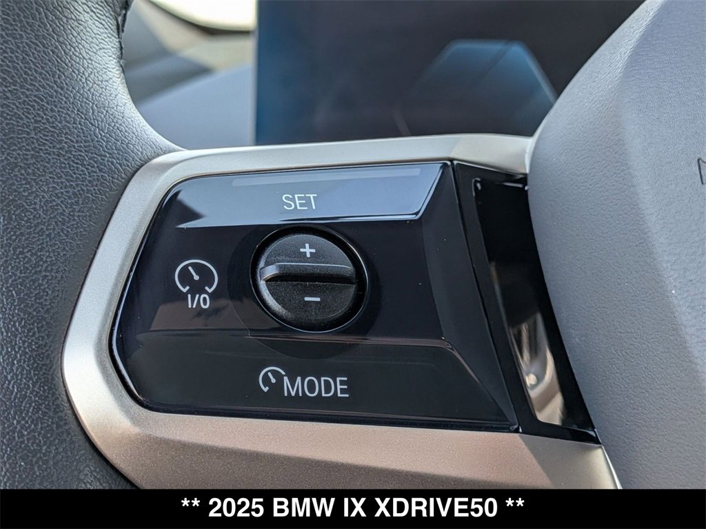 Used 2025 BMW iX xDrive50 image 17