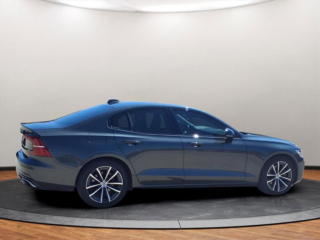 Used 2021 Volvo S60 T5 Momentum image 18